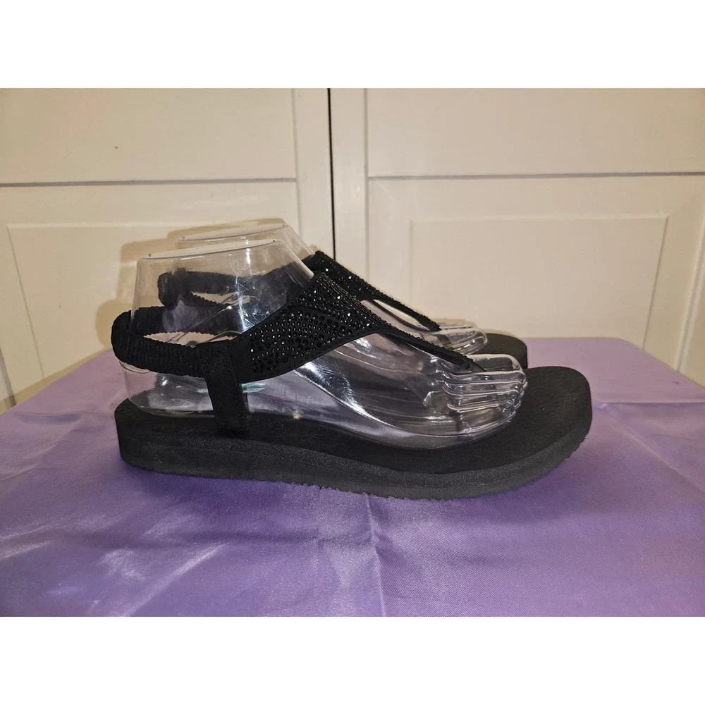 Skechers Yoga Foam Black Rhinestone Slingback Thong Sandals Womens sz 8